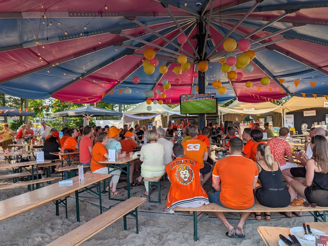 Bladel Beach supportert voor Oranje