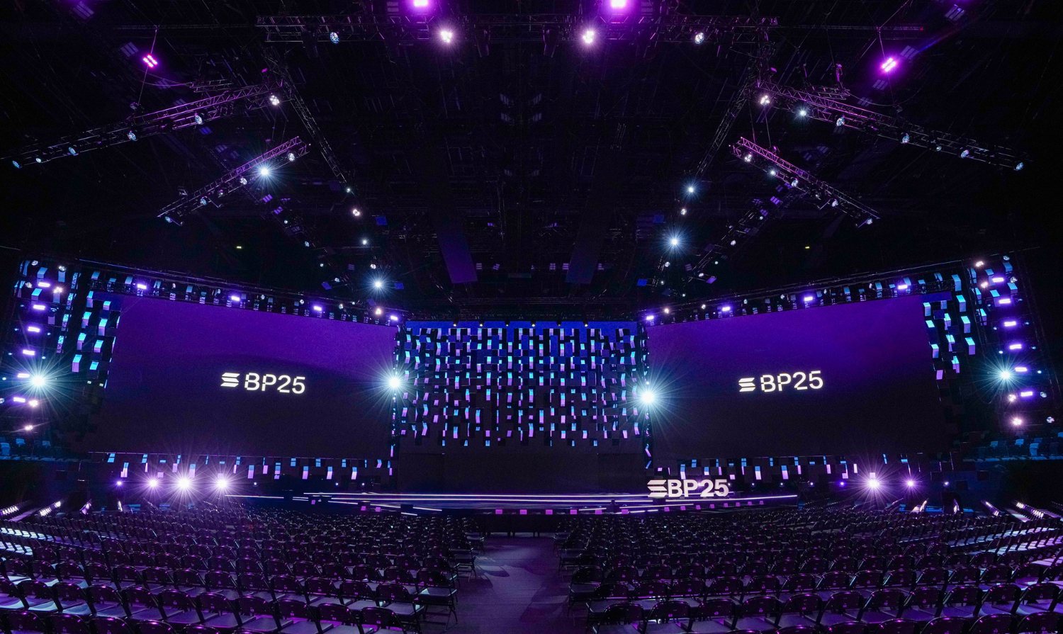 Solana Breakpoint Abu Dhabi 2025 – Abu Dhabi – Corporate event